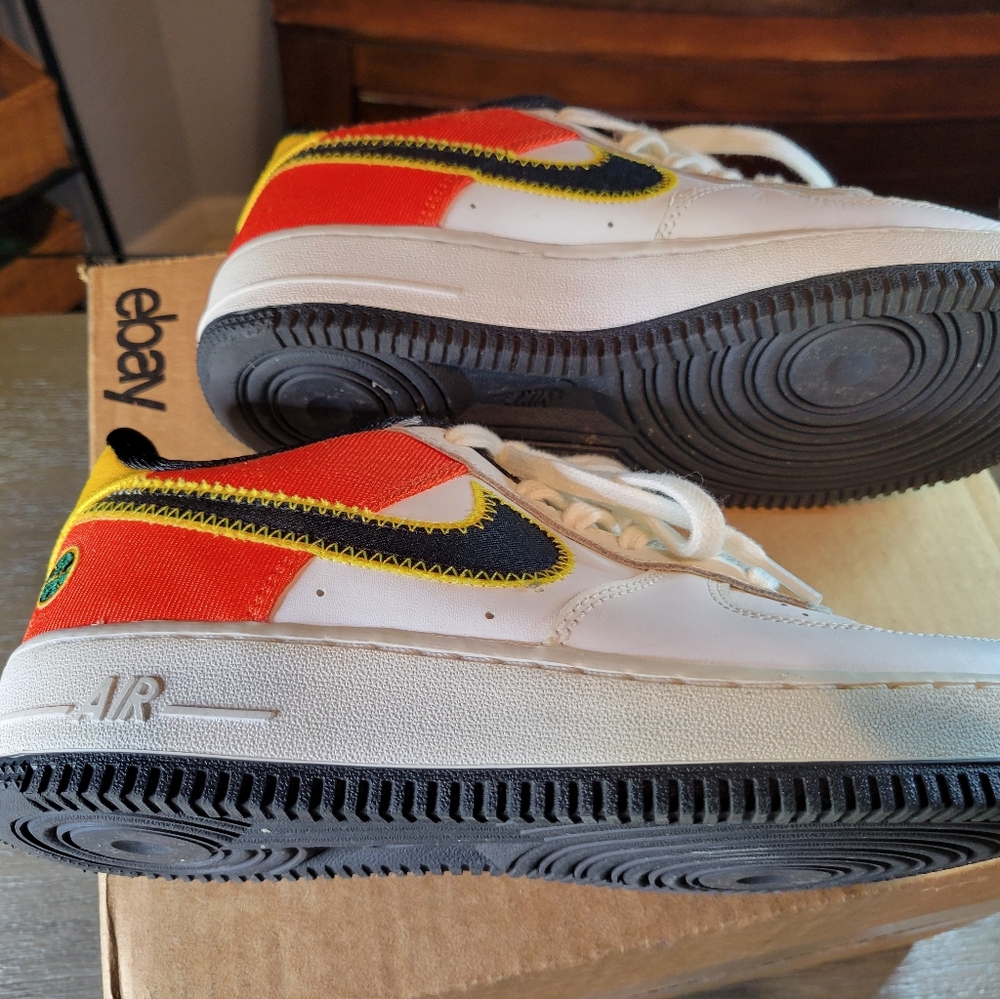 Nike Air Force 1 Low Rayguns Sneakers Shoes DD9530-100 Boys Youth Size 7Y - Picture 11 of 12